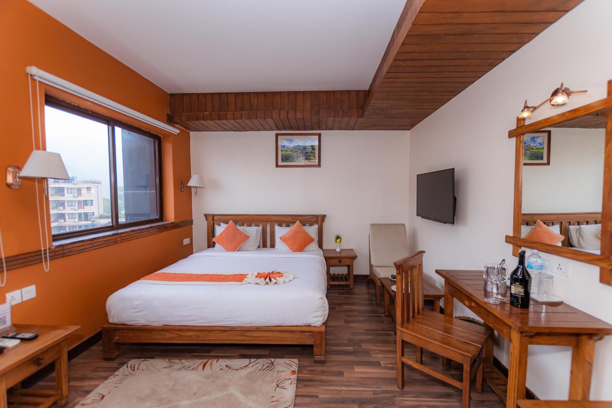 Pokhara Batika Hotel Ngoại thất bức ảnh