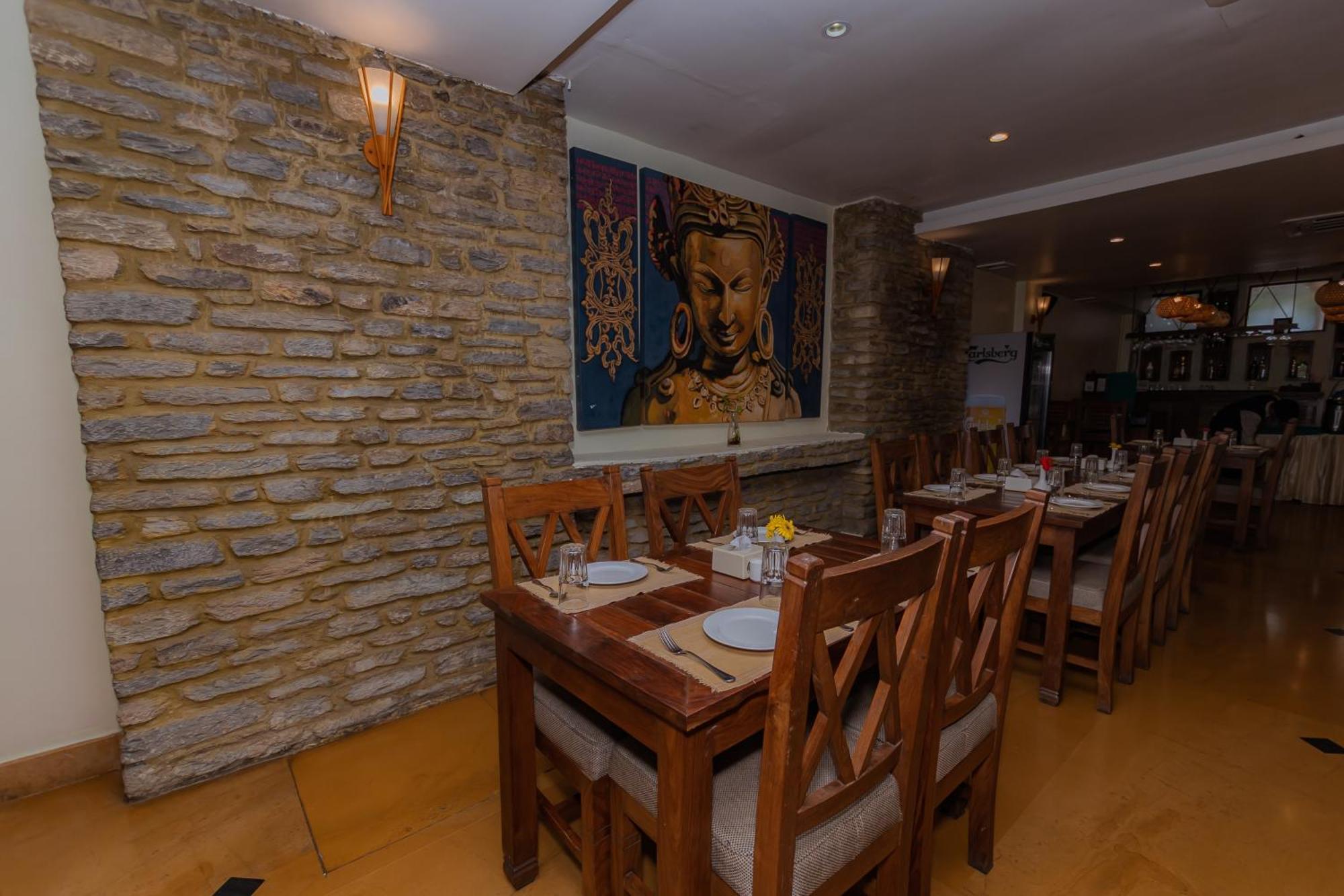 Pokhara Batika Hotel Ngoại thất bức ảnh