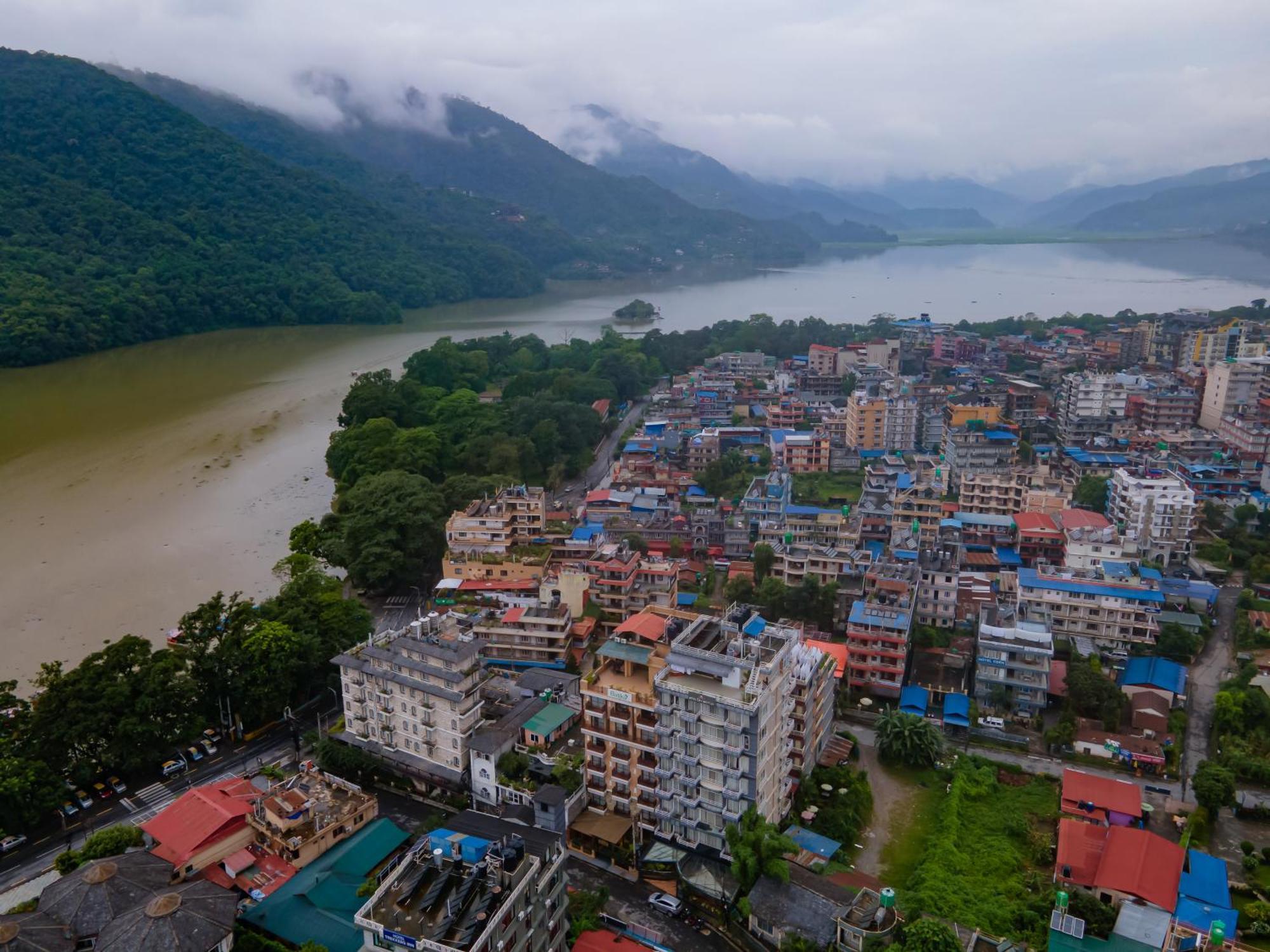 Pokhara Batika Hotel Ngoại thất bức ảnh