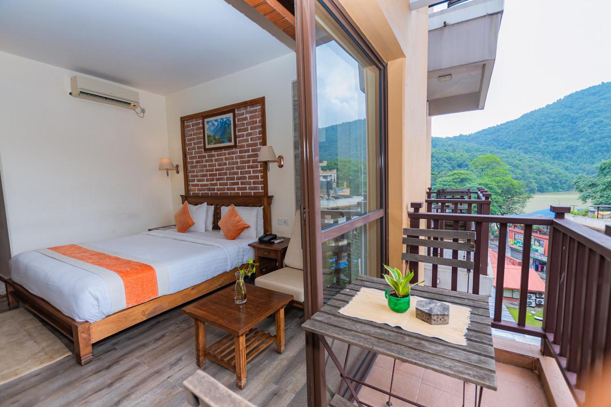 Pokhara Batika Hotel Ngoại thất bức ảnh