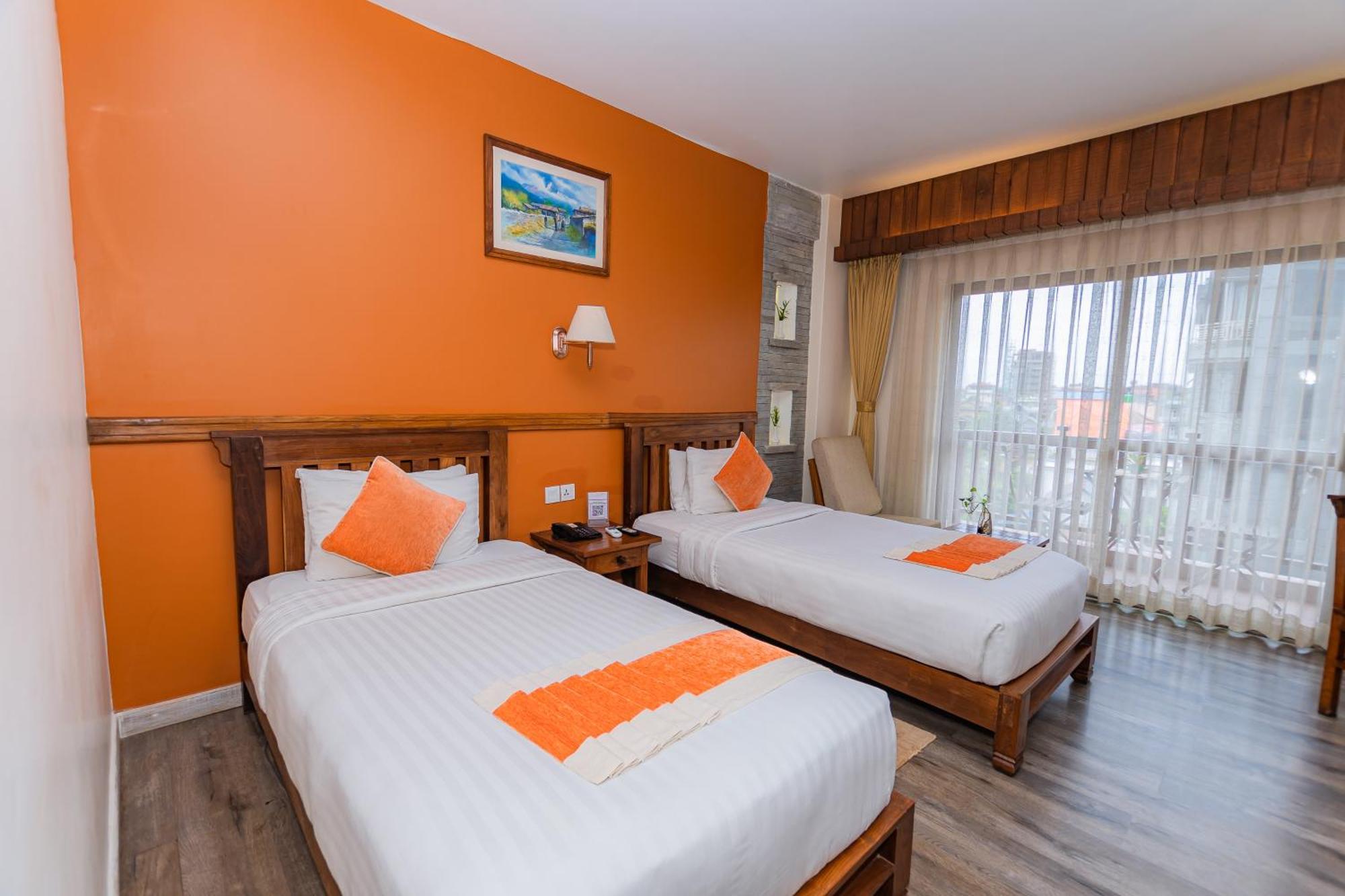 Pokhara Batika Hotel Ngoại thất bức ảnh