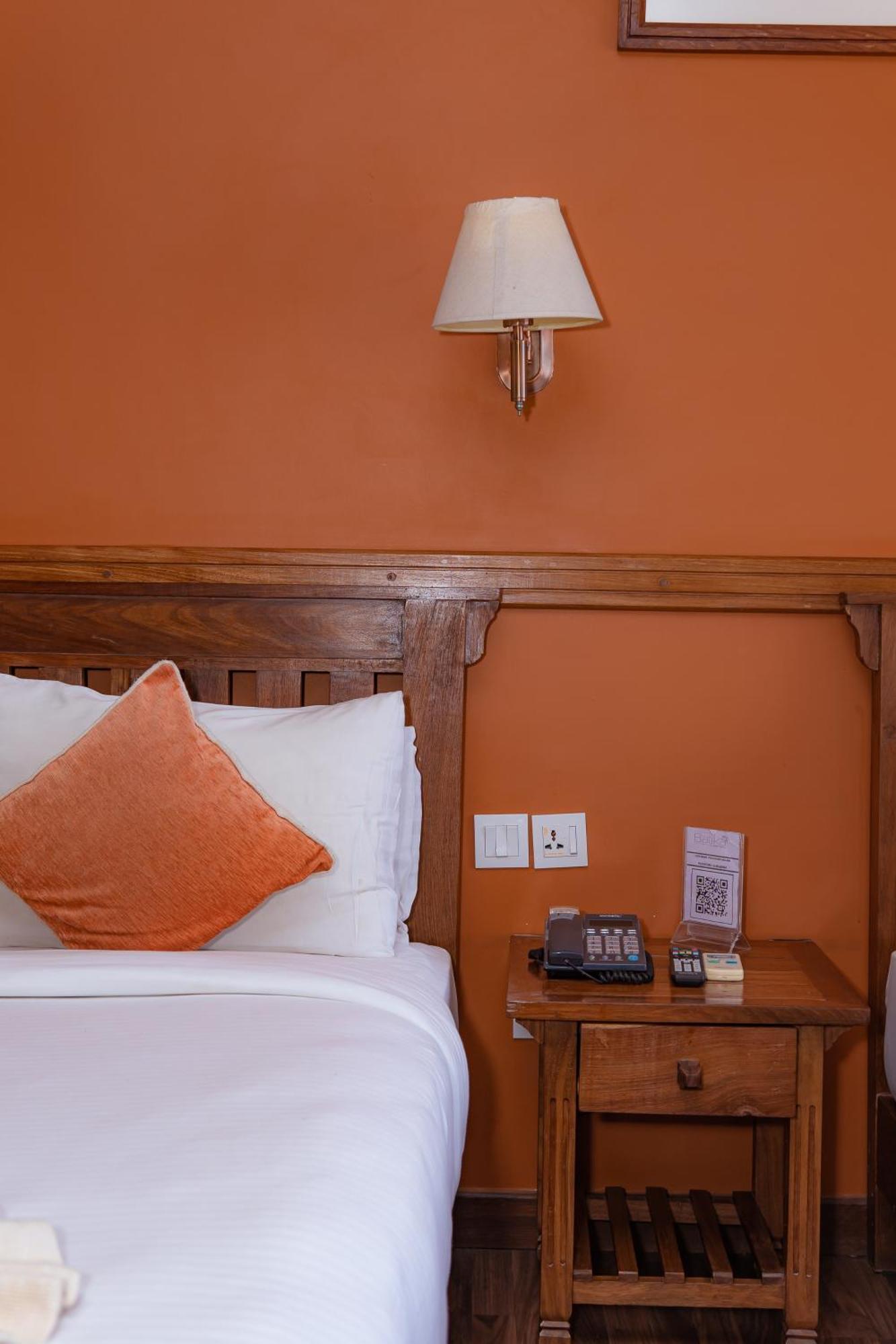 Pokhara Batika Hotel Ngoại thất bức ảnh