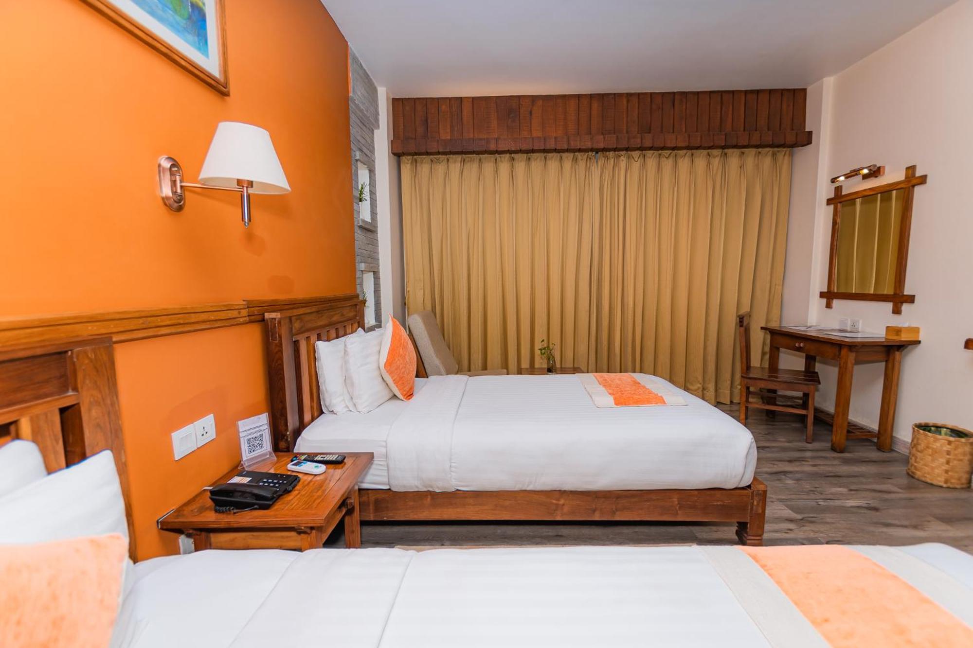 Pokhara Batika Hotel Ngoại thất bức ảnh