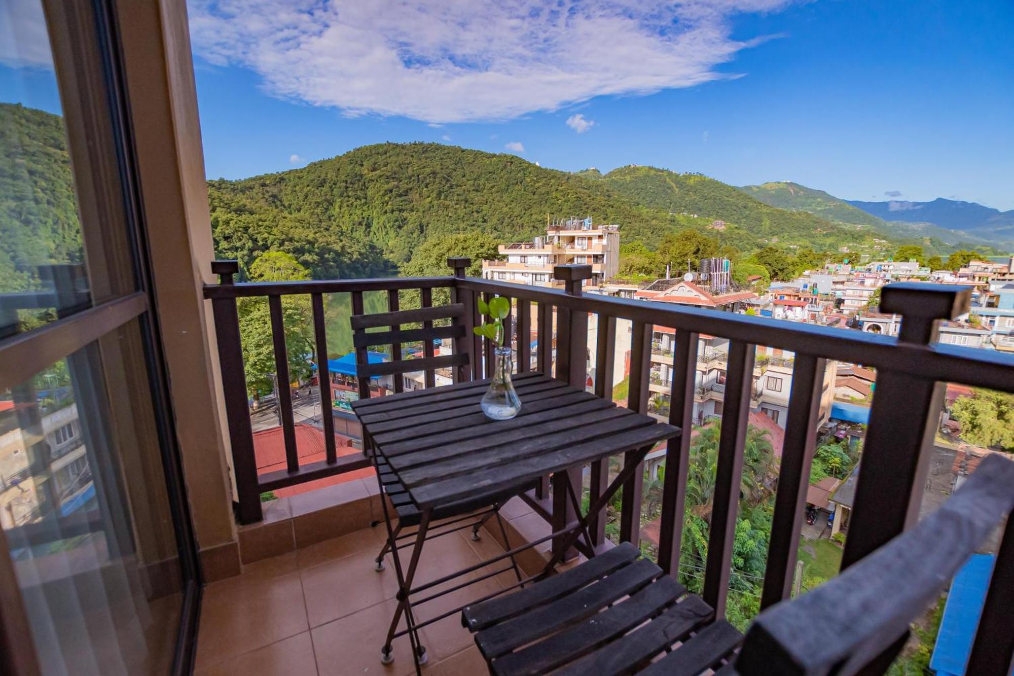 Pokhara Batika Hotel Ngoại thất bức ảnh