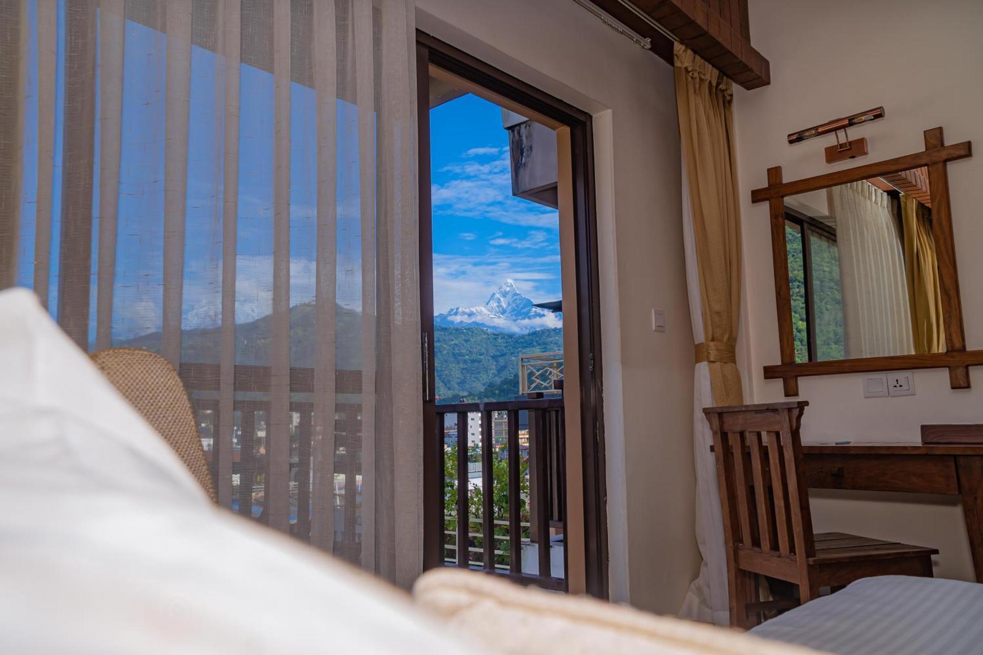 Pokhara Batika Hotel Ngoại thất bức ảnh