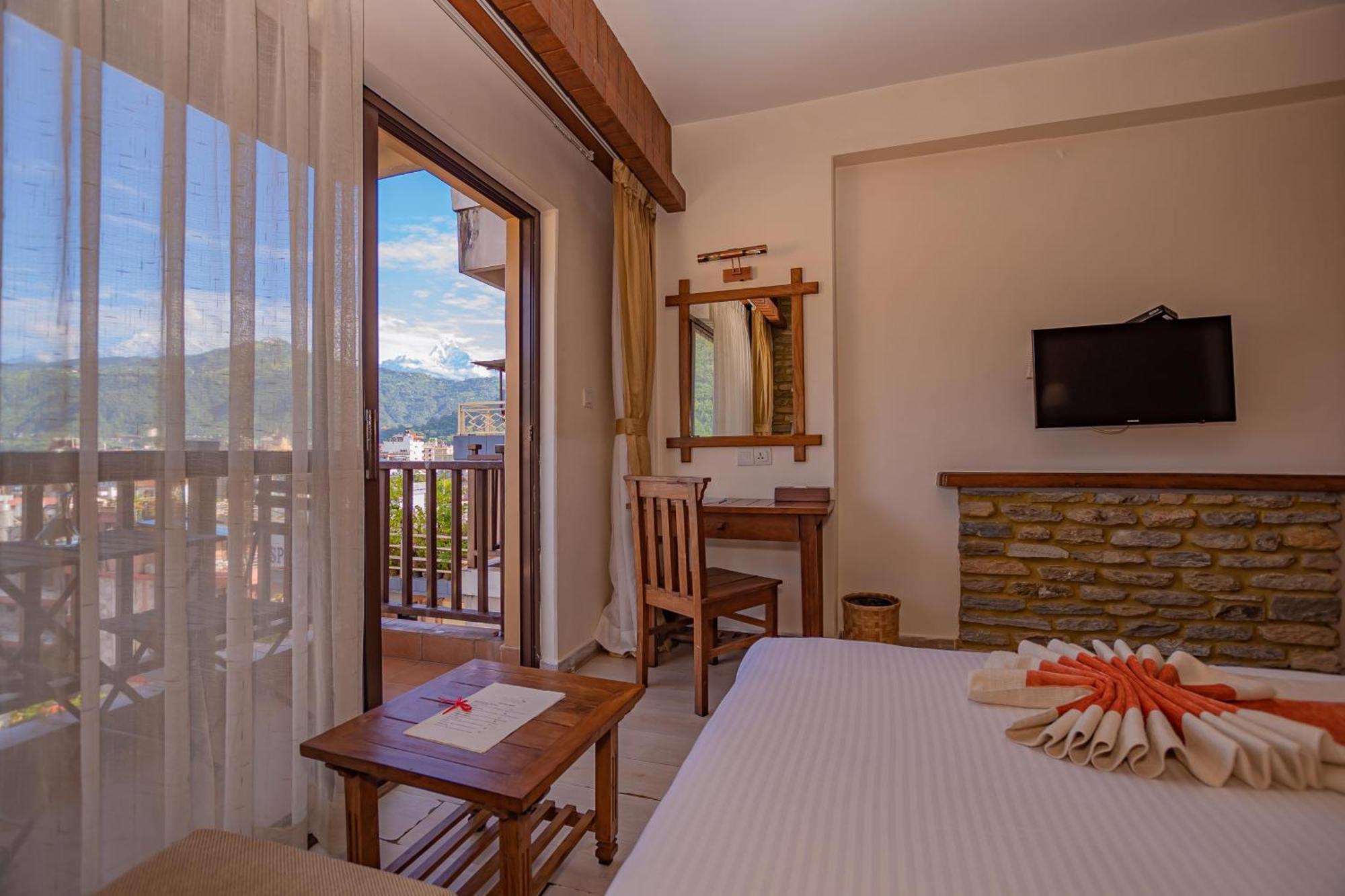 Pokhara Batika Hotel Ngoại thất bức ảnh
