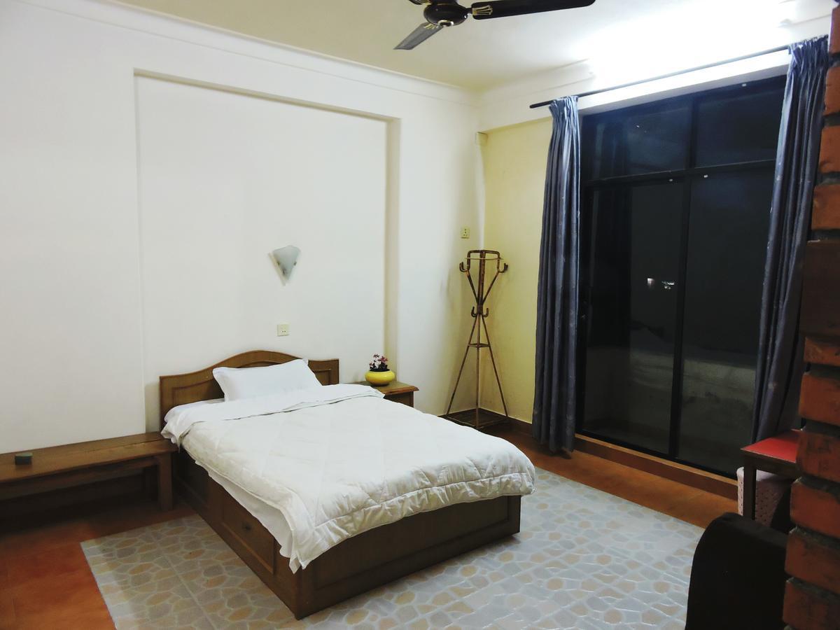Pokhara Batika Hotel Ngoại thất bức ảnh